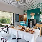 Poisson Rouge Otel
