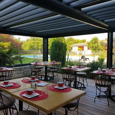 Poisson Rouge Hotel