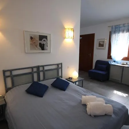 Poisson Rouge Hotel Bonifacio (Corsica)