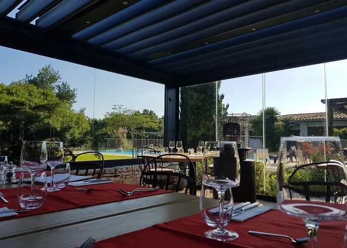 Hotel Poisson Rouge Bonifacio (Corsica)