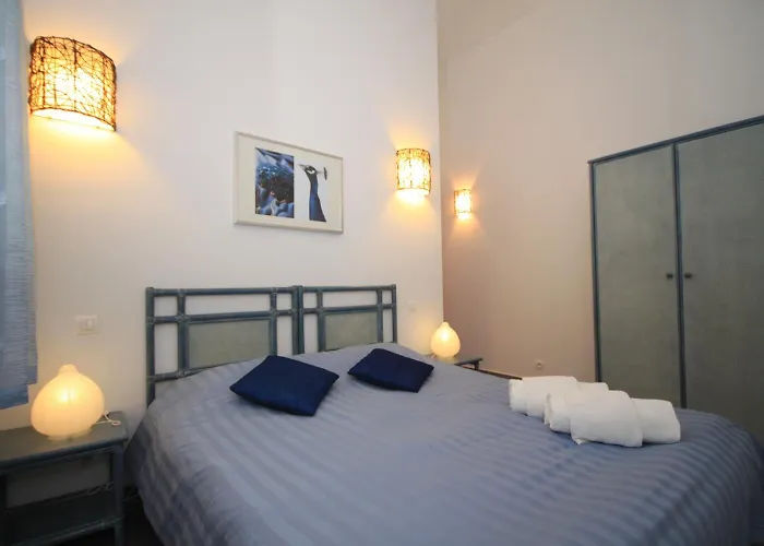 Hotel Poisson Rouge Bonifacio (Corsica)