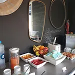 Poisson Rouge Szálloda 3*