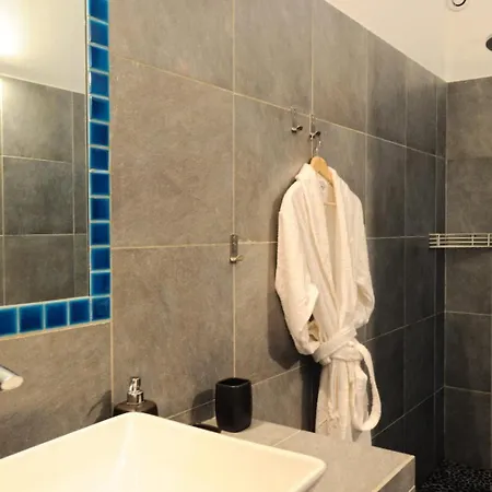 Hotel Poisson Rouge Bonifacio (Corsica)