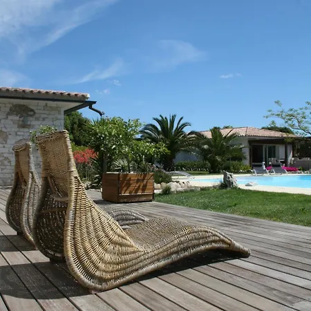 Hotel Poisson Rouge Bonifacio (Corsica)