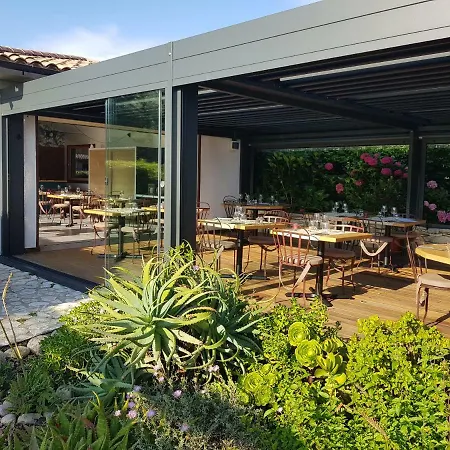 Hotel Poisson Rouge Bonifacio (Corsica)