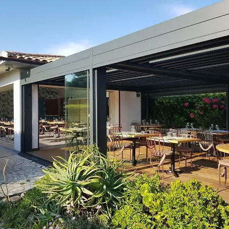 Hotel Poisson Rouge Bonifacio (Corsica)