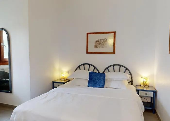 Poisson Rouge Hotel 3*