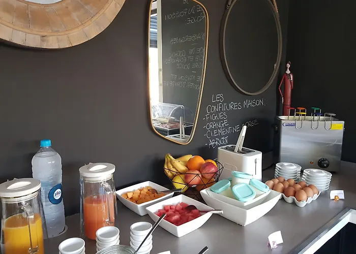 Poisson Rouge Hotel 3*