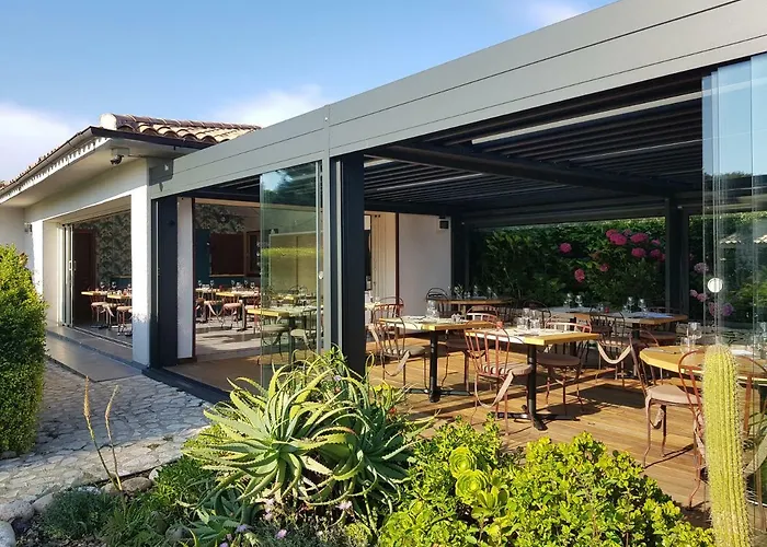 Hotel Poisson Rouge Bonifacio (Corsica)